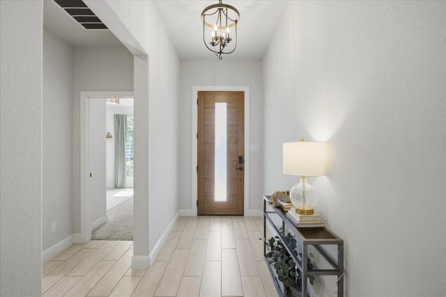 9836 Chaparral Pass, Fort Worth, TX 76126