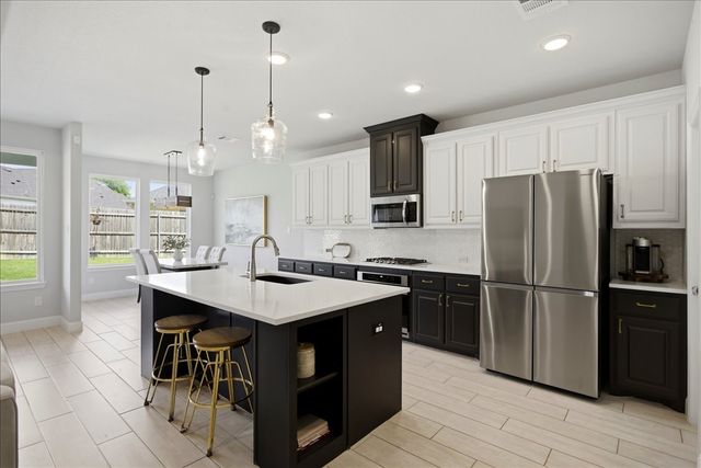 9836 Chaparral Pass, Fort Worth, TX 76126