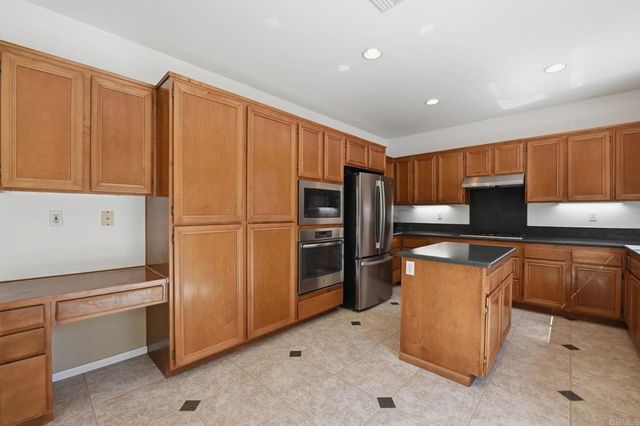 2347 Merwin Drive, Carlsbad, CA 92008