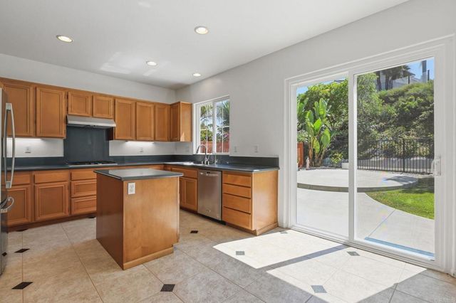 2347 Merwin Drive, Carlsbad, CA 92008