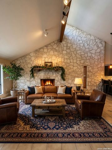 7910 Triple Crown, Boerne, TX 78015