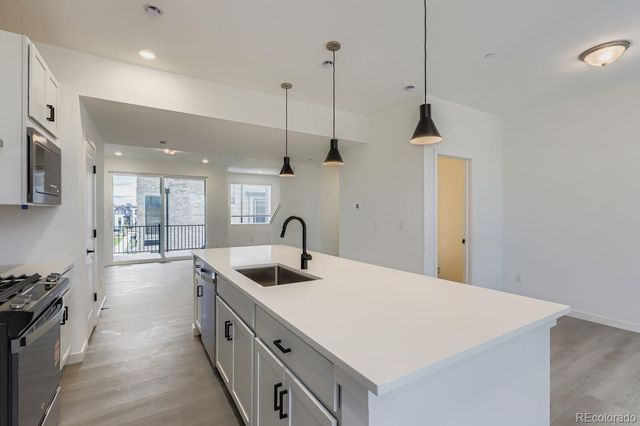 1612 Park Place, Broomfield, CO 80023