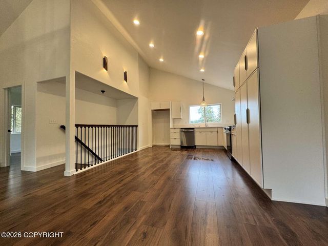 460 S August Circle, Wasilla, AK 99654