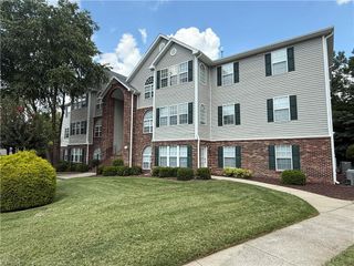 324 Scholastic Court, Winston-salem, NC 27106