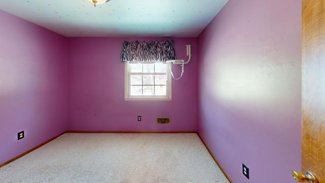 131 4th Place SE, Glenville, MN 56036