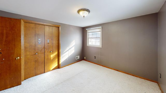 131 4th Place SE, Glenville, MN 56036