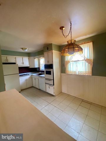 8662 JACKSON ST, Philadelphia, PA 19136