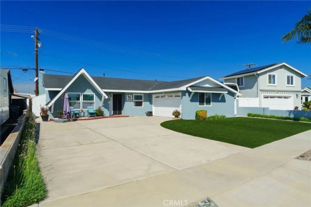 16281 Saratoga Lane, Huntington Beach, CA 92649