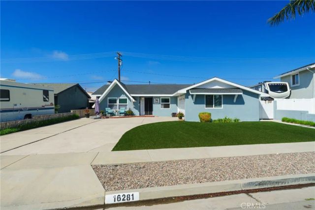16281 Saratoga Lane, Huntington Beach, CA 92649