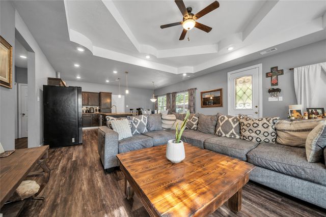 2435 Live Oak Street, Quinlan, TX 75474