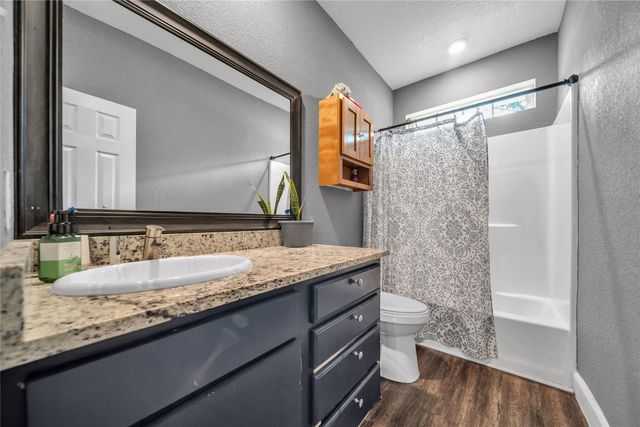 2435 Live Oak Street, Quinlan, TX 75474