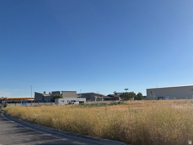 2709 N RULON WHITE BLVD, Ogden, UT 84404
