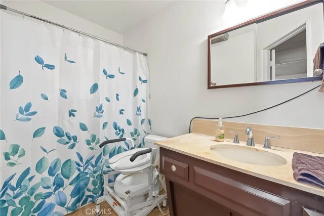 2122 Saticoy, Pomona, CA 91767