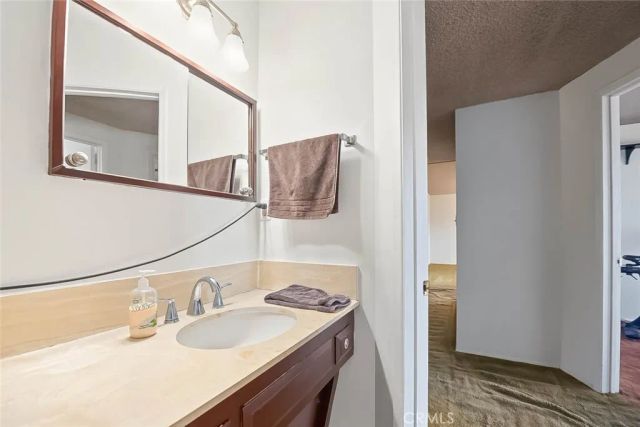 2122 Saticoy, Pomona, CA 91767