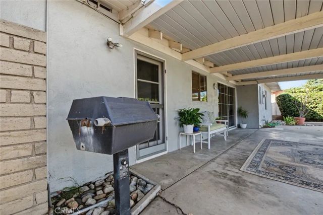 2122 Saticoy, Pomona, CA 91767