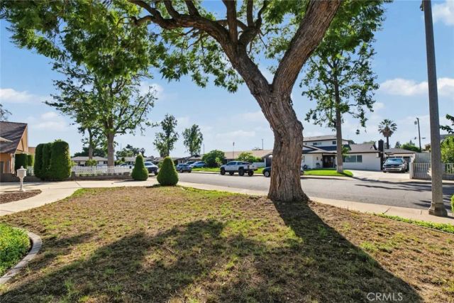 2122 Saticoy, Pomona, CA 91767
