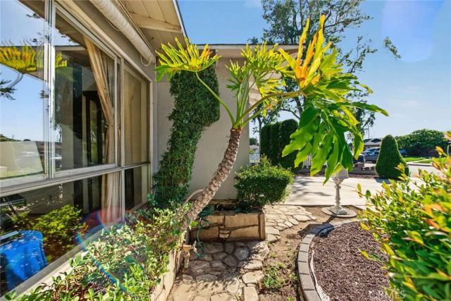 2122 Saticoy, Pomona, CA 91767