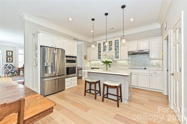 6327 Kiftsgate Court, Charlotte, NC 28226