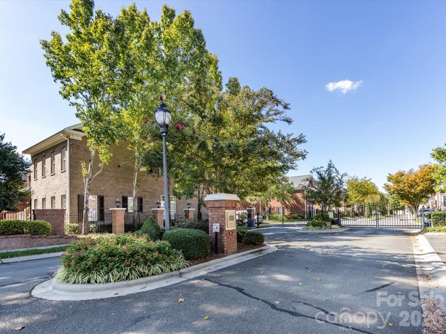 6327 Kiftsgate Court, Charlotte, NC 28226