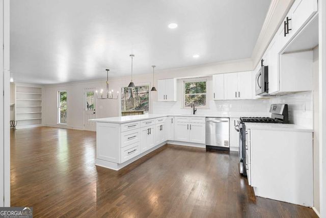 490 Guilford Circle, Marietta, GA 30068