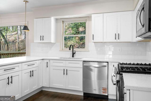 490 Guilford Circle, Marietta, GA 30068