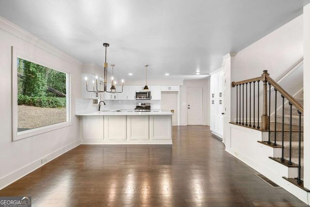 490 Guilford Circle, Marietta, GA 30068