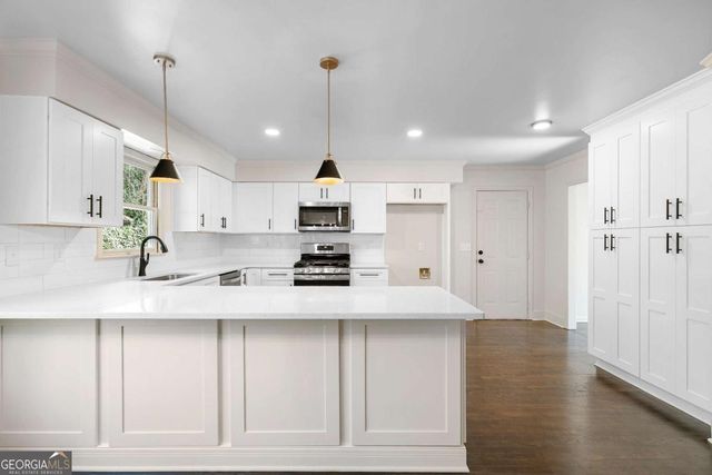 490 Guilford Circle, Marietta, GA 30068