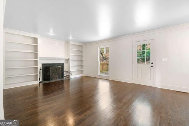 490 Guilford Circle, Marietta, GA 30068