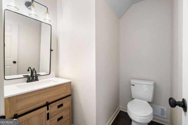 490 Guilford Circle, Marietta, GA 30068