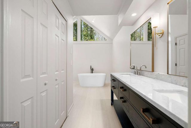 490 Guilford Circle, Marietta, GA 30068