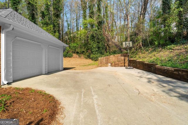 490 Guilford Circle, Marietta, GA 30068