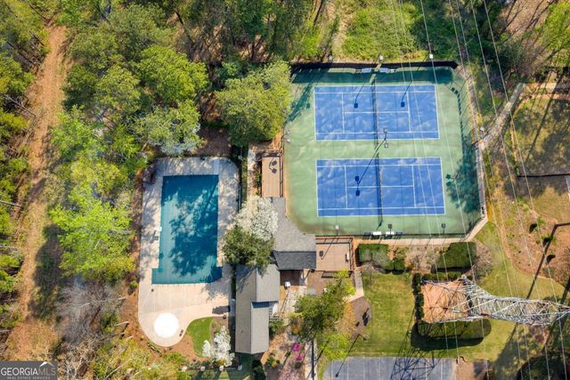 490 Guilford Circle, Marietta, GA 30068