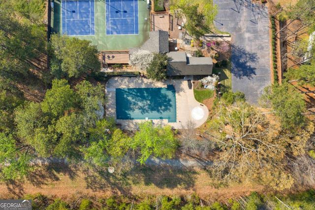 490 Guilford Circle, Marietta, GA 30068