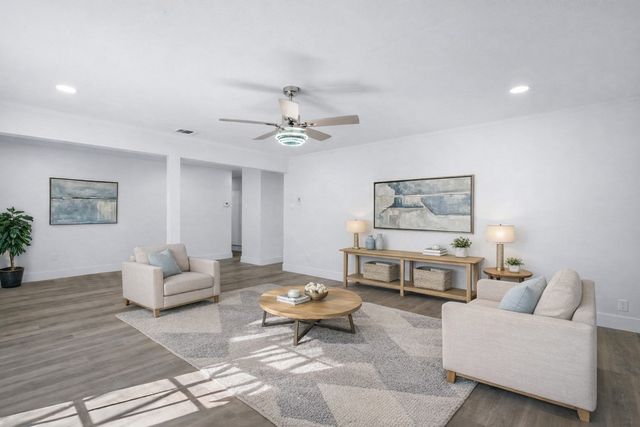 2008 E Peters Colony Road, Carrollton, TX 75007