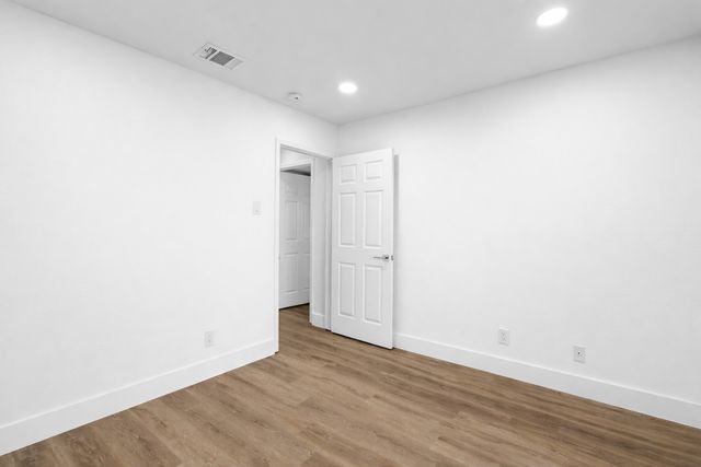 2008 E Peters Colony Road, Carrollton, TX 75007