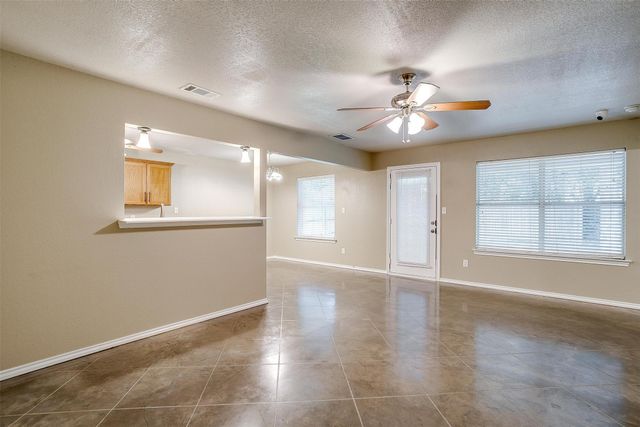 1414 Cheyenne Trail, Granbury, TX 76048