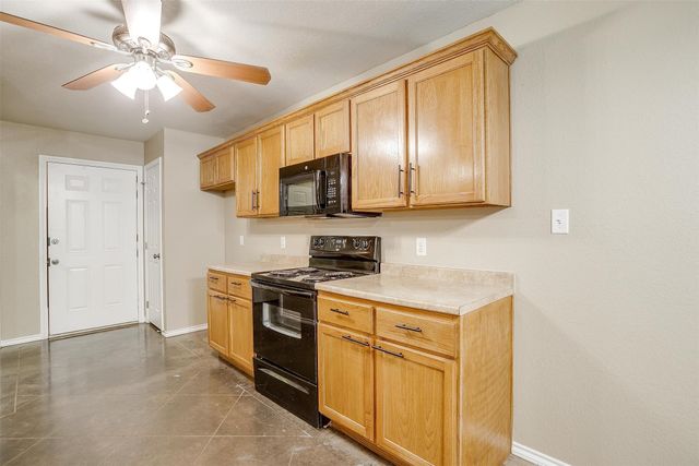 1414 Cheyenne Trail, Granbury, TX 76048