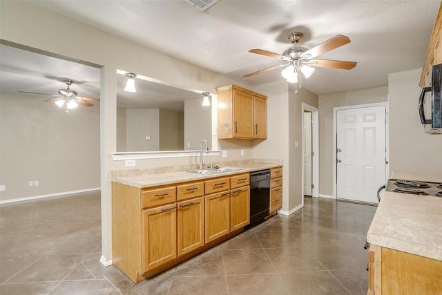 1414 Cheyenne Trail, Granbury, TX 76048