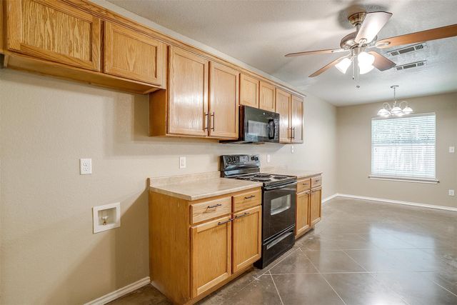 1414 Cheyenne Trail, Granbury, TX 76048