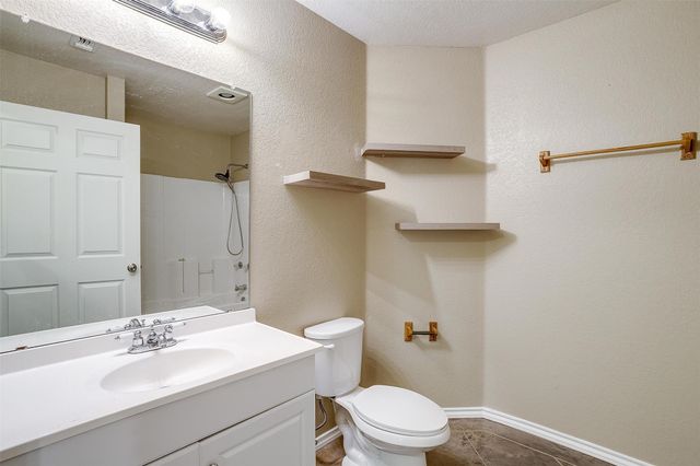1414 Cheyenne Trail, Granbury, TX 76048