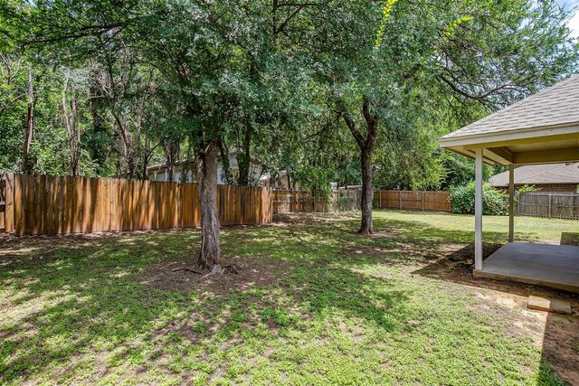 1414 Cheyenne Trail, Granbury, TX 76048