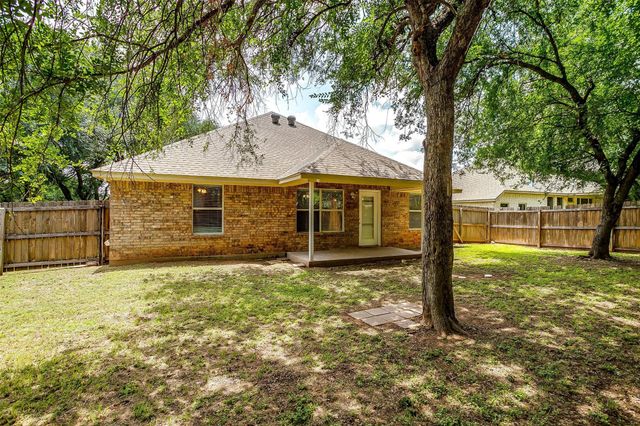 1414 Cheyenne Trail, Granbury, TX 76048