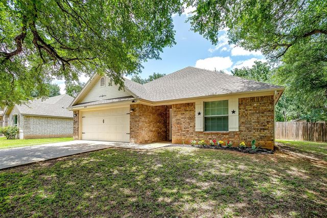 1414 Cheyenne Trail, Granbury, TX 76048