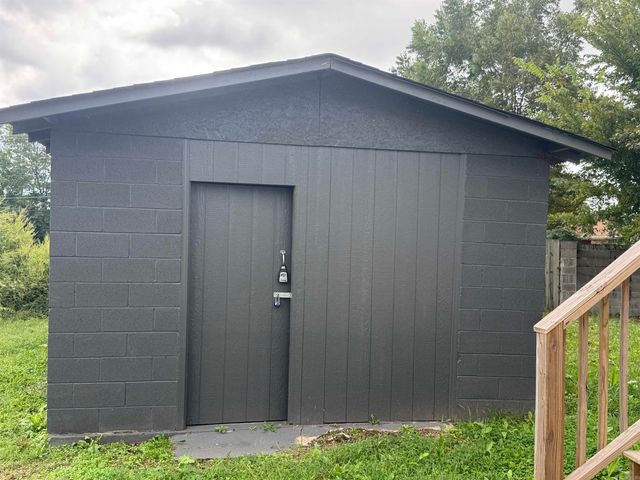 818 E 14th St., North Little Rock, AR 72114