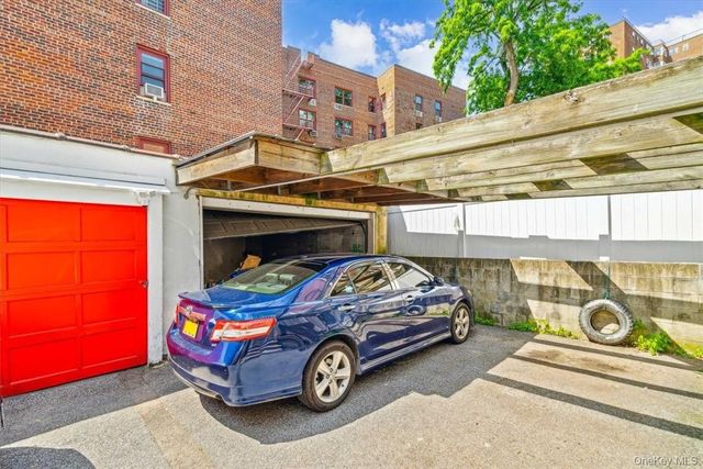 3805 Sedgwick Avenue, Bronx, NY 10463