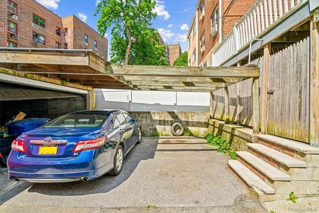 3805 Sedgwick Avenue, Bronx, NY 10463