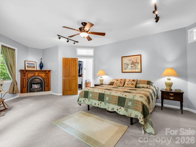131 Arcadia Falls Way, Black Mountain, NC 28711