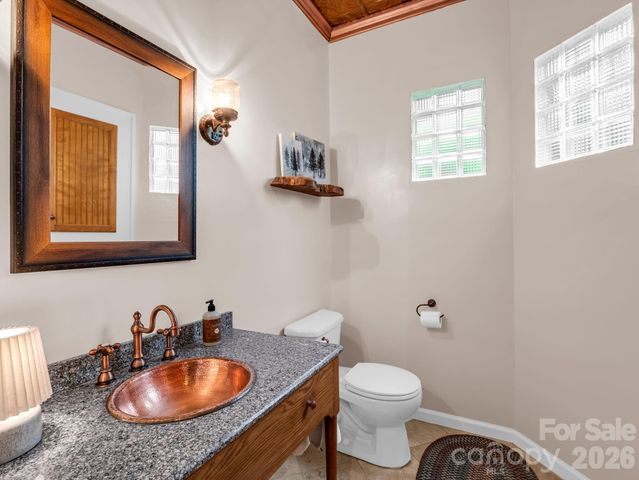 131 Arcadia Falls Way, Black Mountain, NC 28711