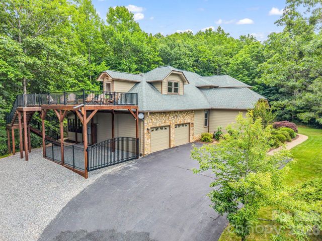 131 Arcadia Falls Way, Black Mountain, NC 28711
