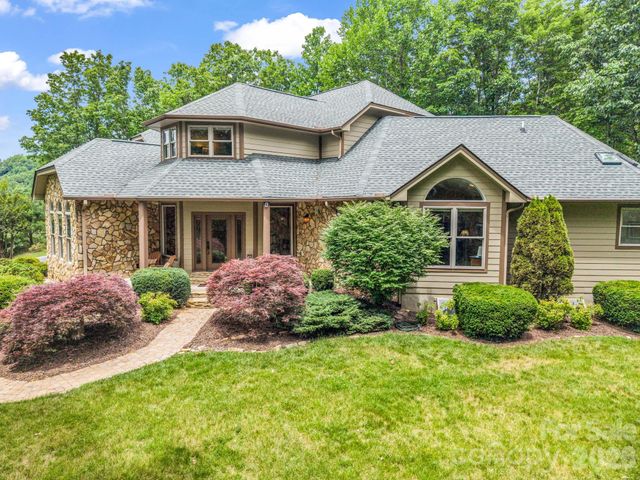 131 Arcadia Falls Way, Black Mountain, NC 28711